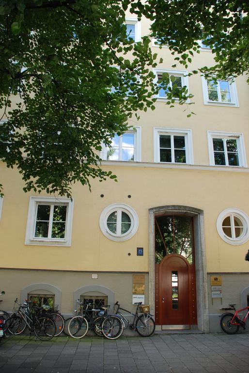 Artist Residence Schwabing Munich Exterior photo